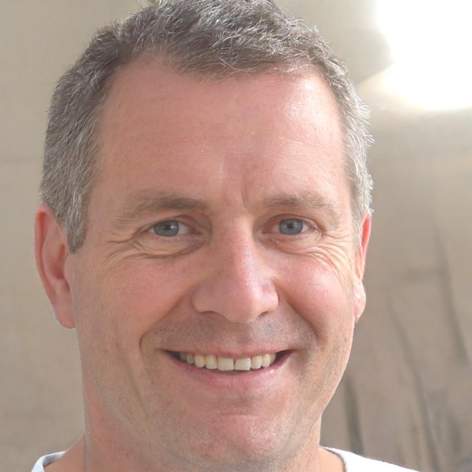 Alejandro Ruiz, fundador de koniravexyl